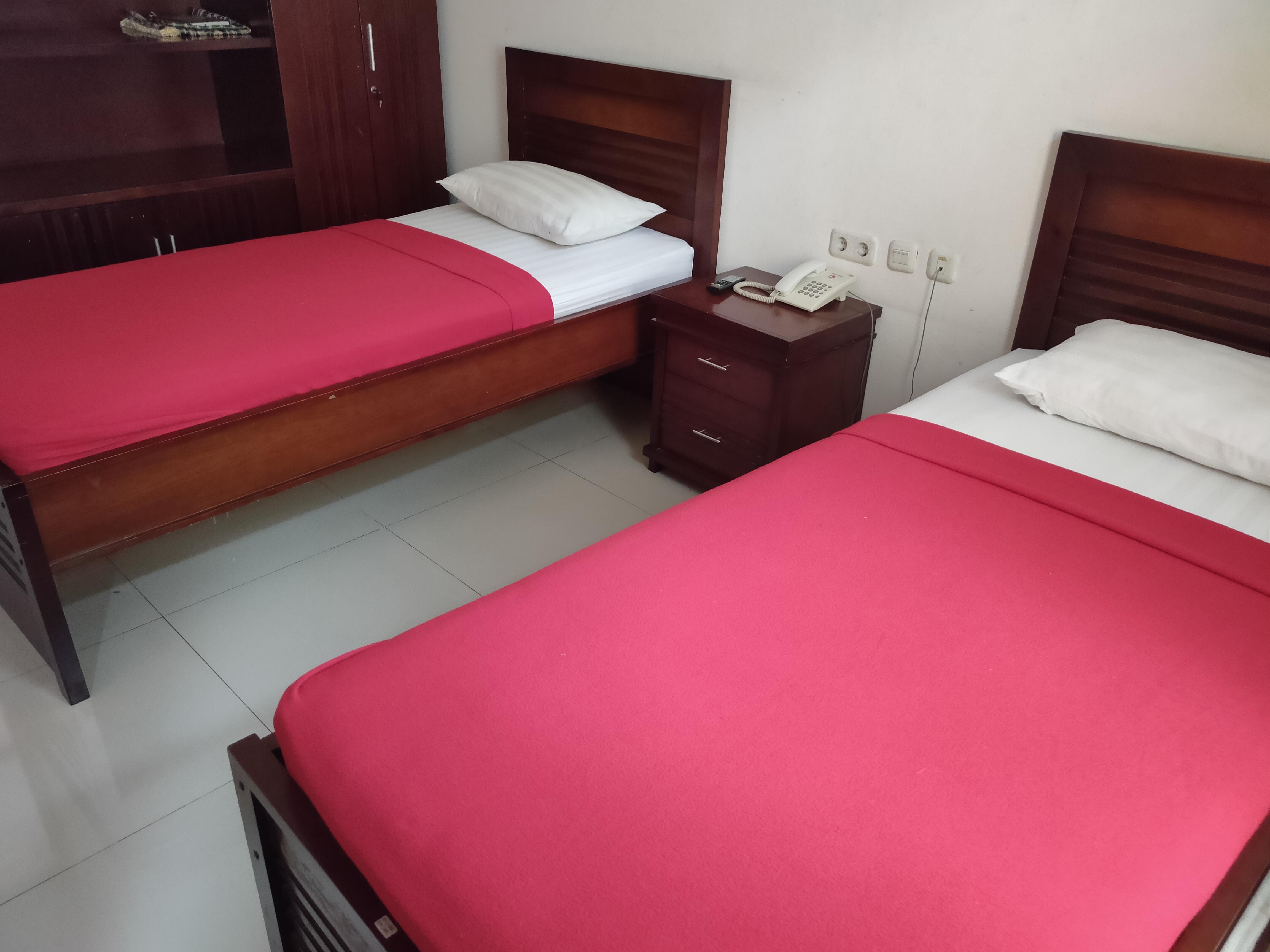 Hotel Oyo 3894 Karunia Muslim Syariah à Jakarta Extérieur photo