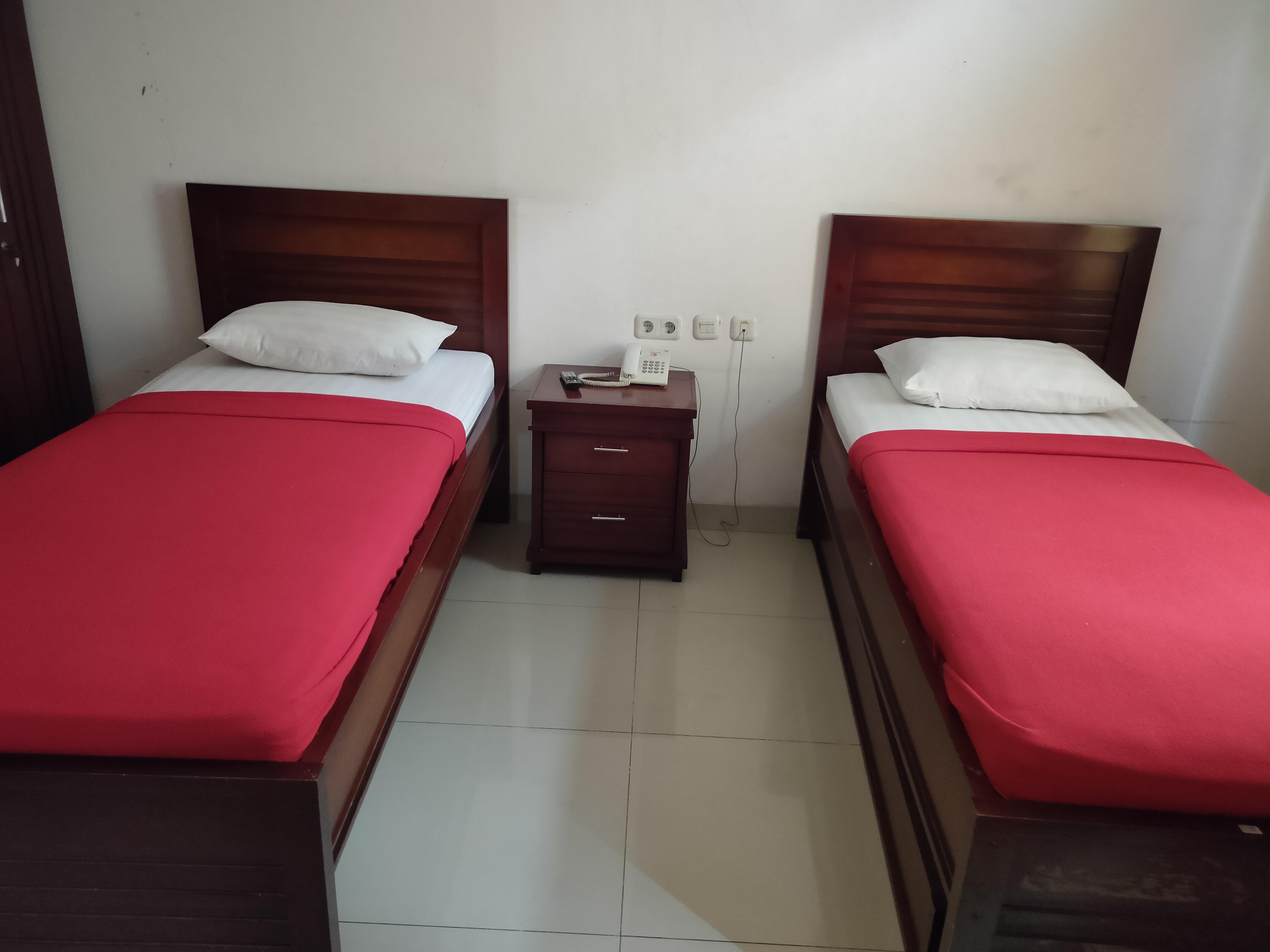 Hotel Oyo 3894 Karunia Muslim Syariah à Jakarta Extérieur photo
