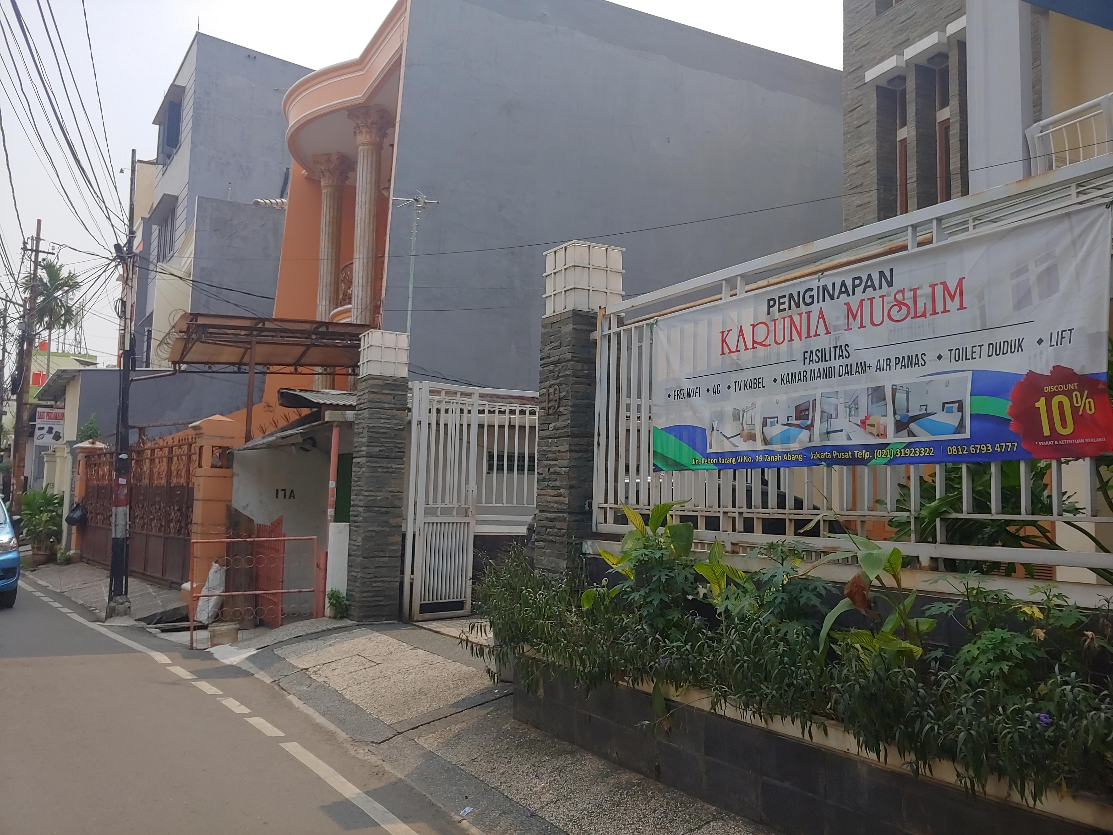 Hotel Oyo 3894 Karunia Muslim Syariah à Jakarta Extérieur photo