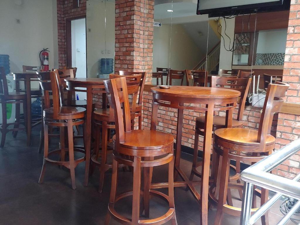 Hotel Oyo 3894 Karunia Muslim Syariah à Jakarta Extérieur photo